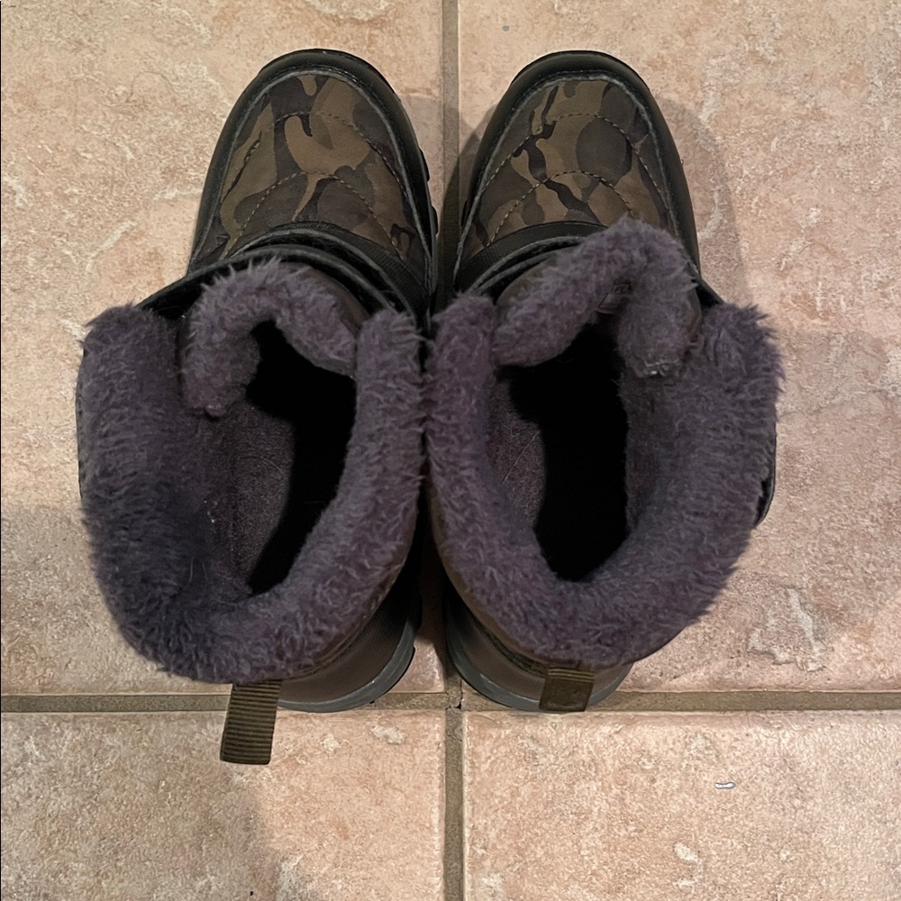 Boy’s Snow Boots - Picture 6 of 8